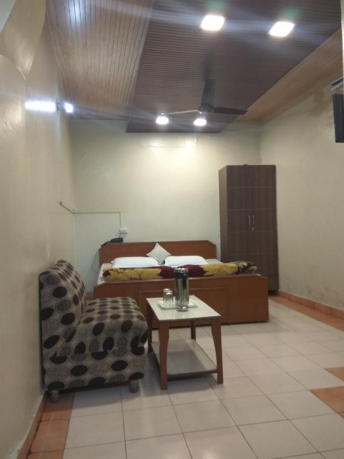 Hotel Palace Amritsar Exterior foto