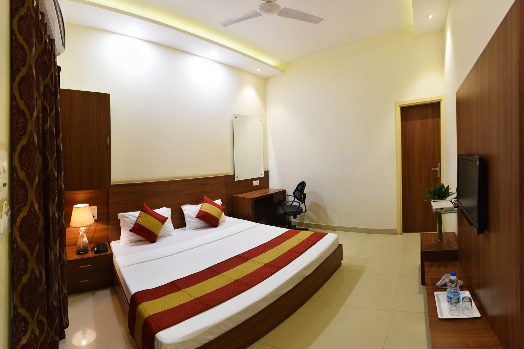 Hotel Palace Amritsar Exterior foto